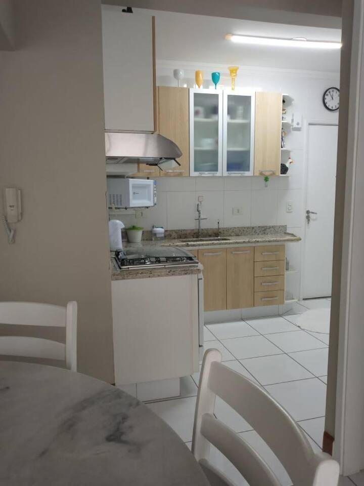 Apartamento completo na calçada da praia Lejlighed Guarujá Eksteriør billede